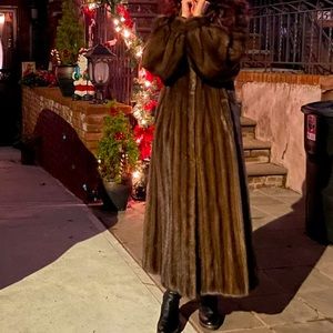 100% handcrafted mink fur coat